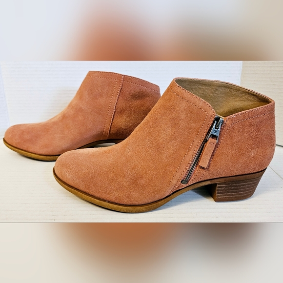 Lucky Brand Women's LK-Brielley2 Leather/Suede Bootie - Picture 4 of 15